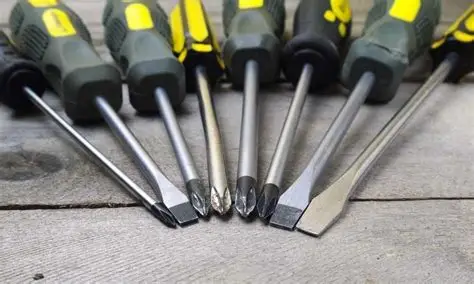 Screwdrivers & Drivers